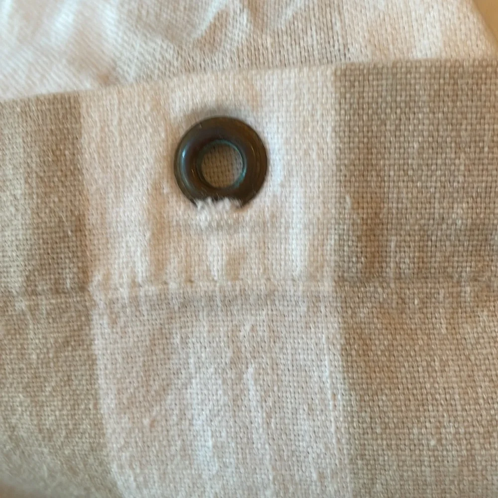 Shower curtain and rings